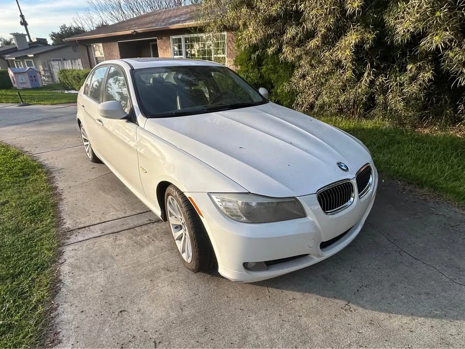2011 BMW E90 3 Series Sedan - Image 3 of 11