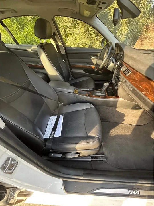 2011 BMW E90 3 Series Sedan - Image 8 of 11