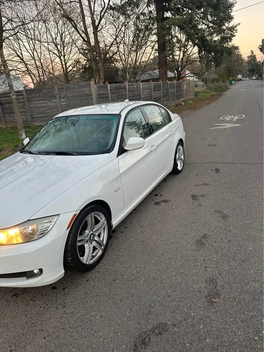 2011 BMW E90 3 Series Sedan - Image 3 of 12