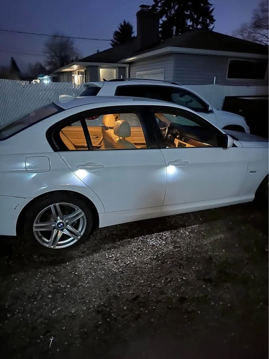 2011 BMW E90 3 Series Sedan - Image 7 of 12