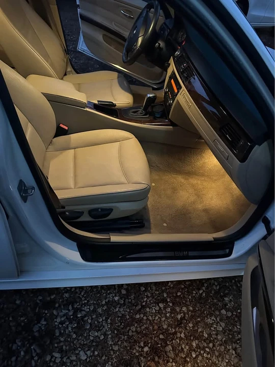 2011 BMW E90 3 Series Sedan - Image 10 of 12