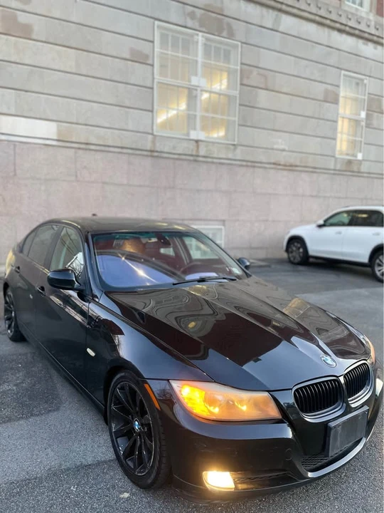 2011 BMW E90 3 Series Sedan - Image 3 of 11