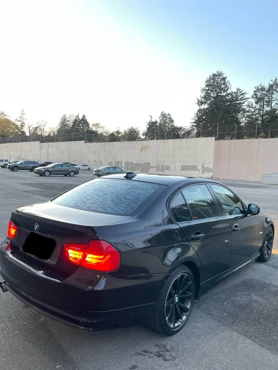 2011 BMW E90 3 Series Sedan - Image 6 of 11