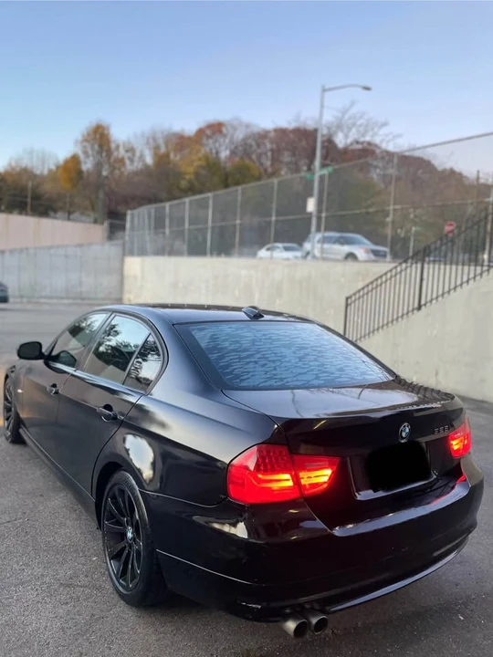 2011 BMW E90 3 Series Sedan - Image 4 of 11