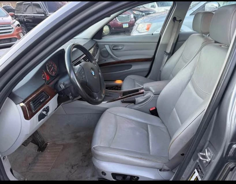 2011 BMW E90 3 Series Sedan - Image 7 of 11