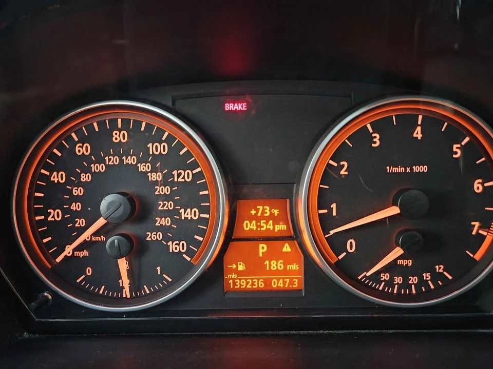2011 BMW E90 3 Series Sedan - Image 4 of 20