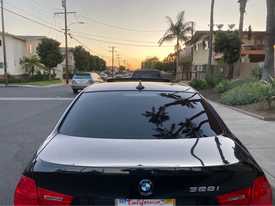 2011 BMW E90 3 Series Sedan - Image 5 of 13