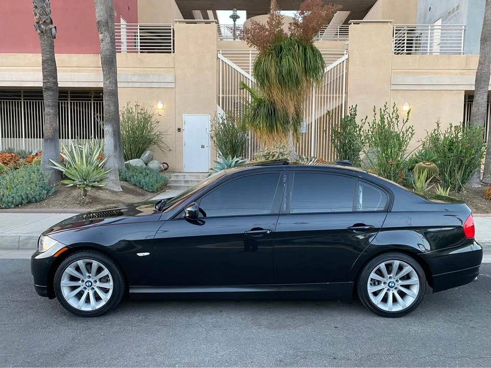 2011 BMW E90 3 Series Sedan - Image 6 of 13