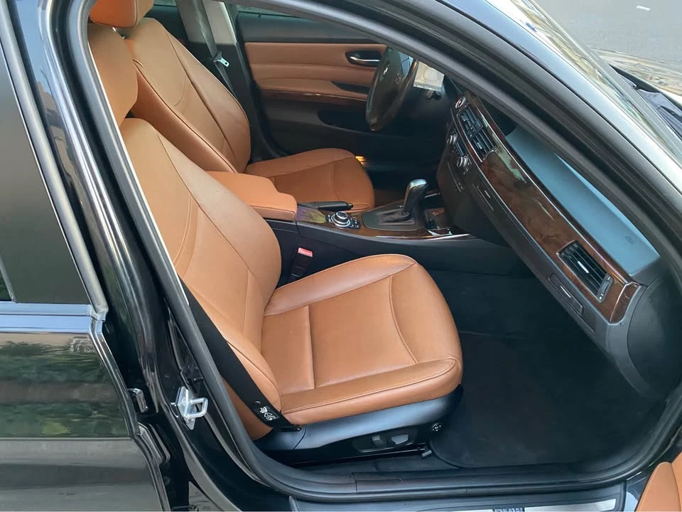 2011 BMW E90 3 Series Sedan - Image 11 of 13