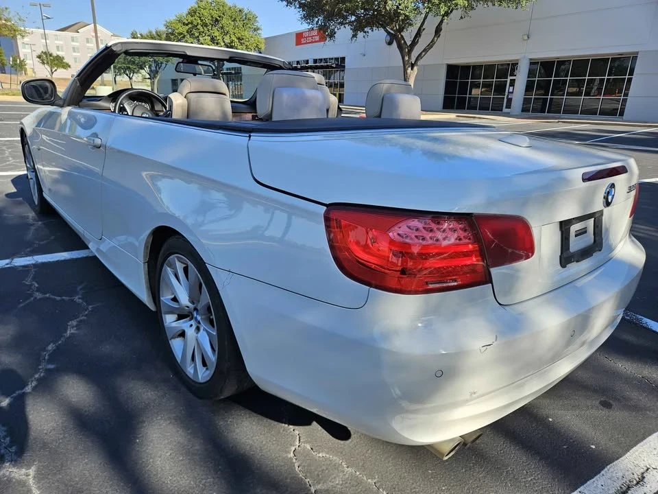 2011 BMW E93 3 Series Convertible - Image 8 of 12