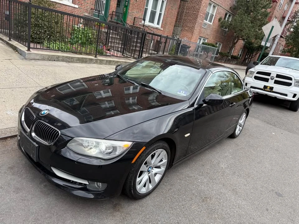 2011 BMW E93 3 Series Convertible - Image 10 of 20