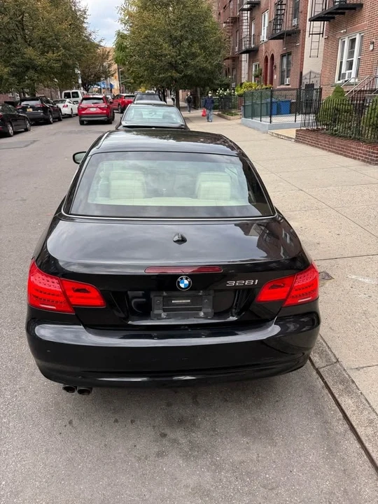 2011 BMW E93 3 Series Convertible - Image 14 of 20