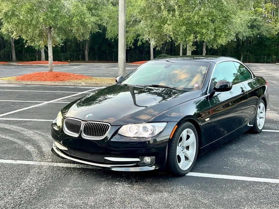 2011 BMW E93 3 Series Convertible - Image 9 of 17