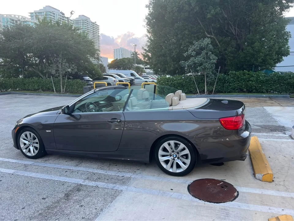 2011 BMW E93 3 Series Convertible - Image 6 of 10