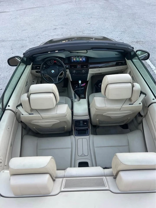 2011 BMW E93 3 Series Convertible - Image 8 of 10