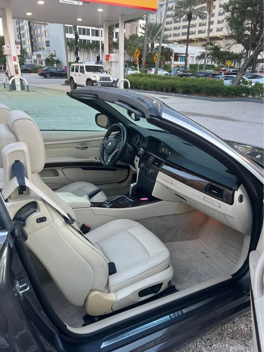 2011 BMW E93 3 Series Convertible - Image 7 of 10