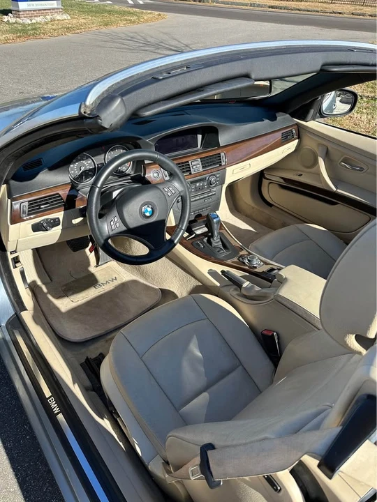 2011 BMW E93 3 Series Convertible - Image 6 of 16