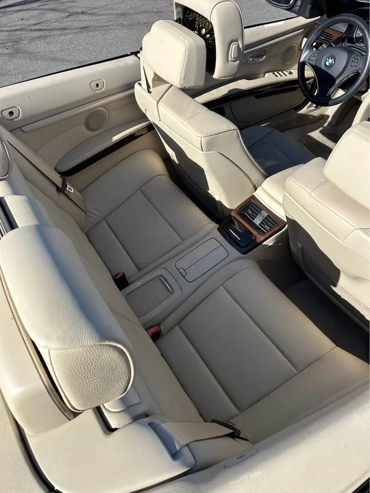 2011 BMW E93 3 Series Convertible - Image 9 of 16