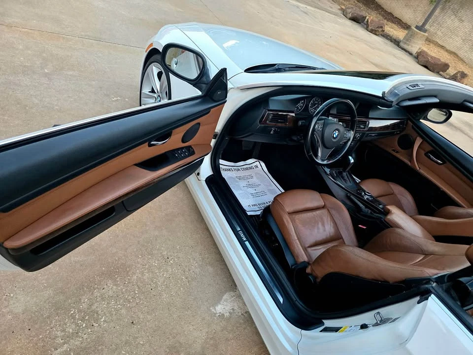 2011 BMW E93 3 Series Convertible - Image 2 of 20