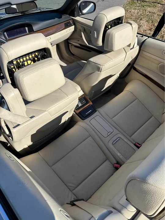 2011 BMW E93 3 Series Convertible - Image 8 of 16