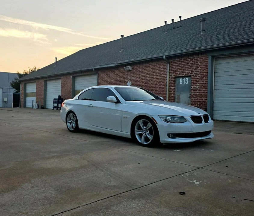 2011 BMW E93 3 Series Convertible - Image 14 of 20
