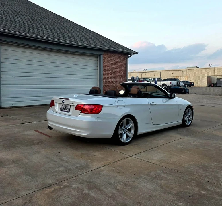 2011 BMW E93 3 Series Convertible - Image 3 of 20