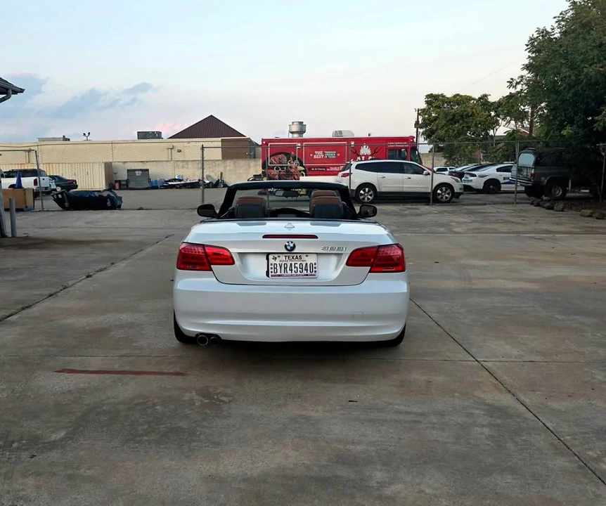 2011 BMW E93 3 Series Convertible - Image 7 of 20