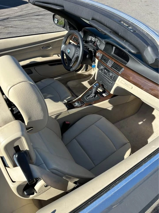 2011 BMW E93 3 Series Convertible - Image 10 of 16