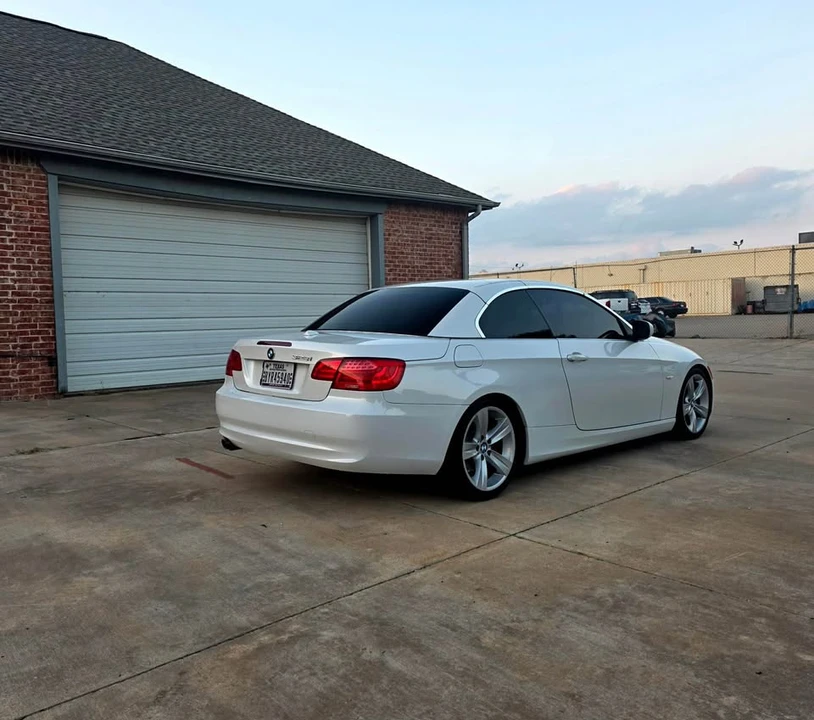 2011 BMW E93 3 Series Convertible - Image 12 of 20