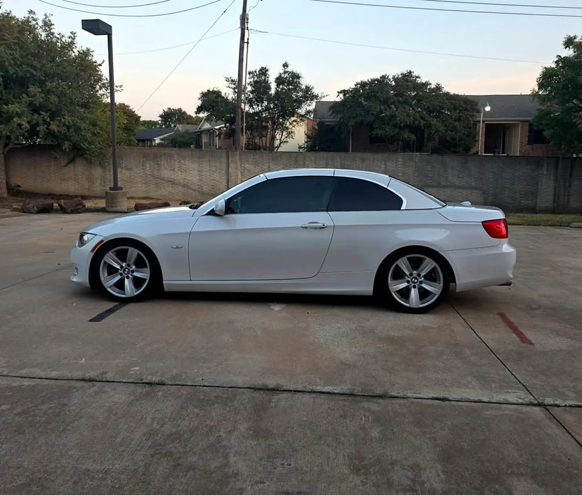2011 BMW E93 3 Series Convertible - Image 13 of 20