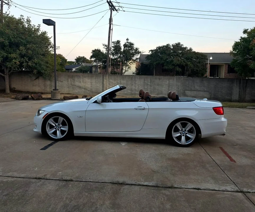 2011 BMW E93 3 Series Convertible - Image 4 of 20