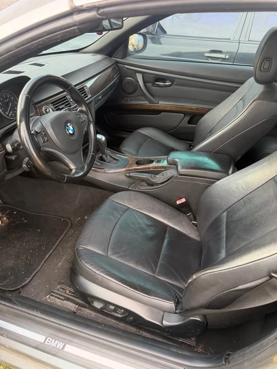 2011 BMW E93 3 Series Convertible - Image 4 of 5