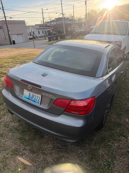 2011 BMW E93 3 Series Convertible - Image 3 of 5