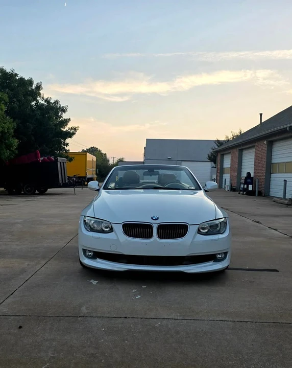 2011 BMW E93 3 Series Convertible - Image 10 of 20