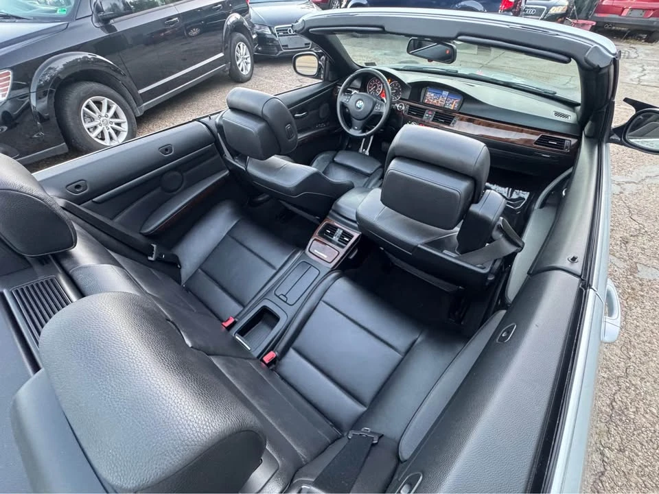 2011 BMW E93 3 Series Convertible - Image 12 of 18