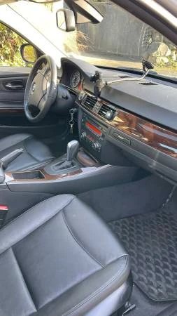 2011 BMW E90 3 Series Sedan - Image 7 of 13
