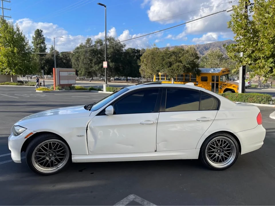 2011 BMW E90 3 Series Sedan - Image 12 of 16