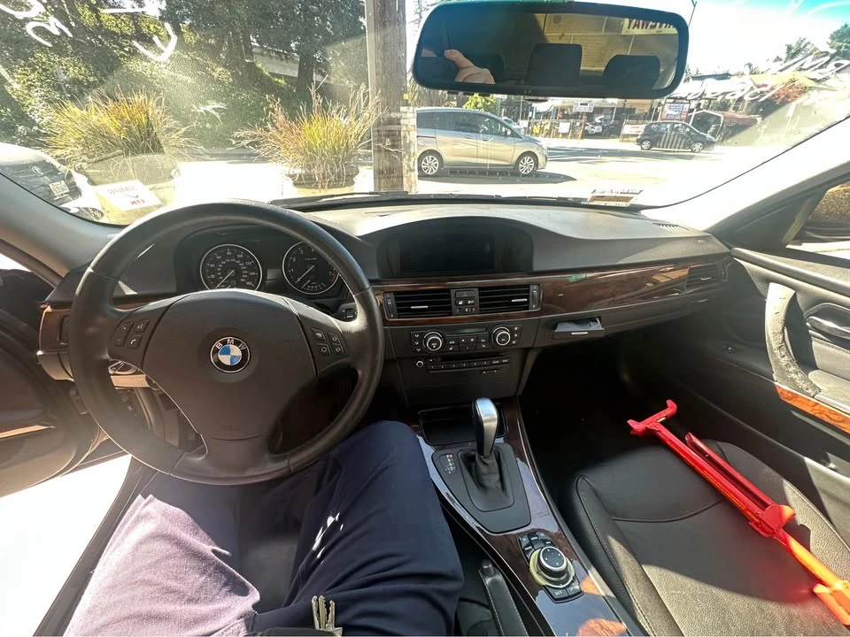2011 BMW E90 3 Series Sedan - Image 8 of 11