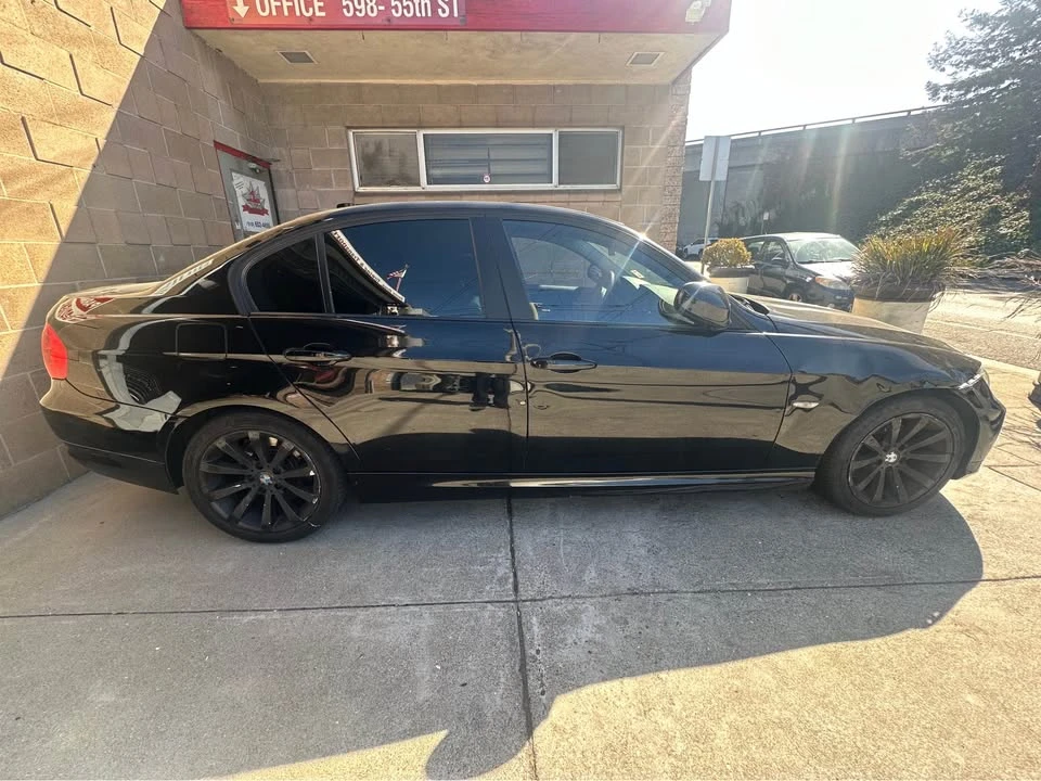 2011 BMW E90 3 Series Sedan - Image 2 of 11