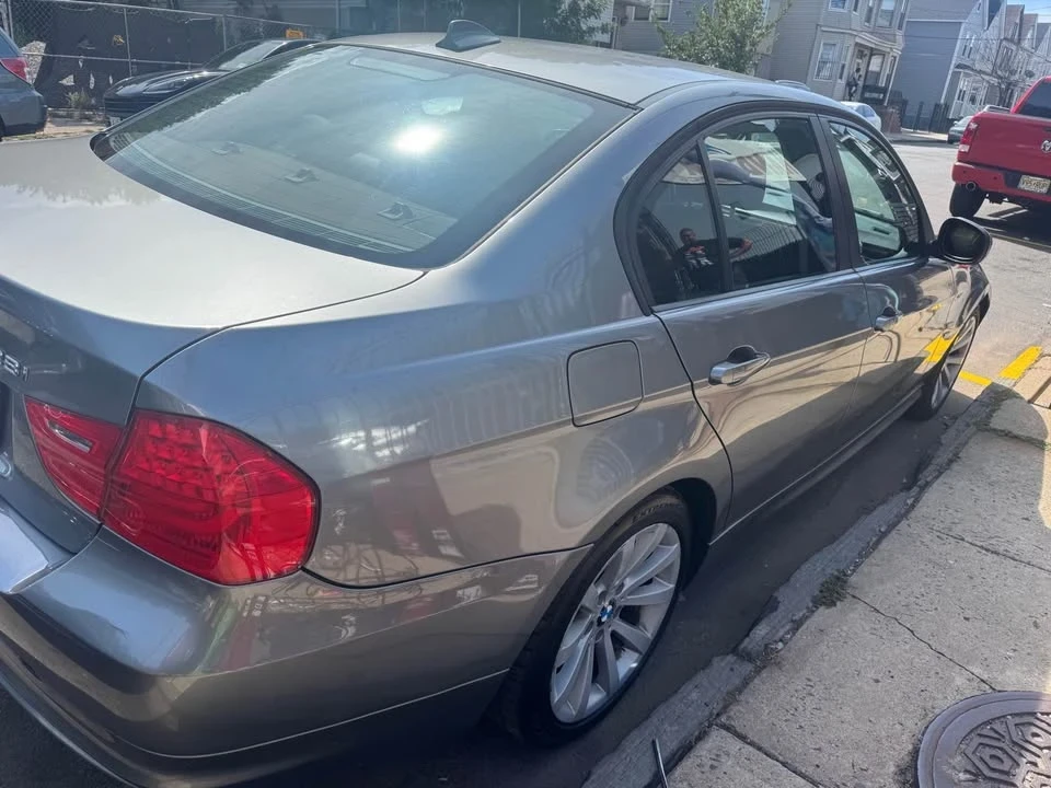 2011 BMW E90 3 Series Sedan - Image 3 of 6