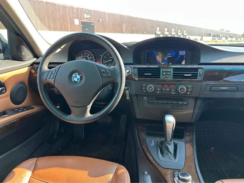 2011 BMW E90 3 Series Sedan - Image 14 of 17