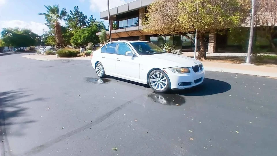 2011 BMW E90 3 Series Sedan - Image 4 of 17