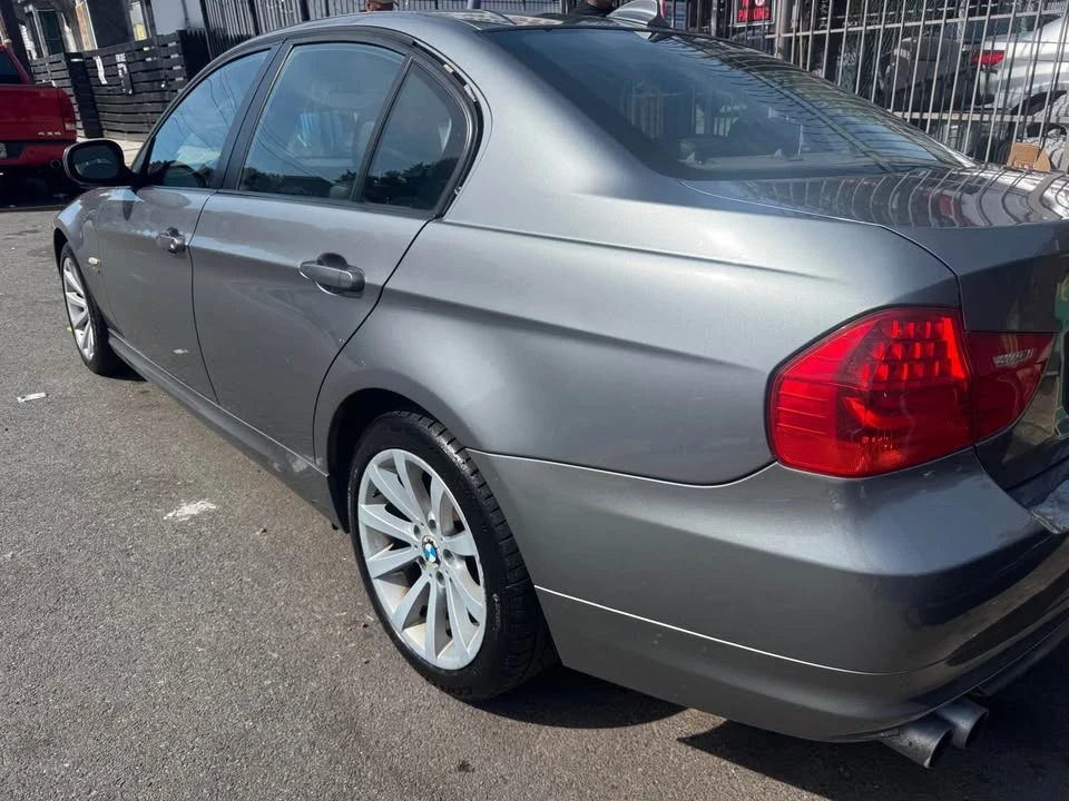 2011 BMW E90 3 Series Sedan - Image 4 of 6