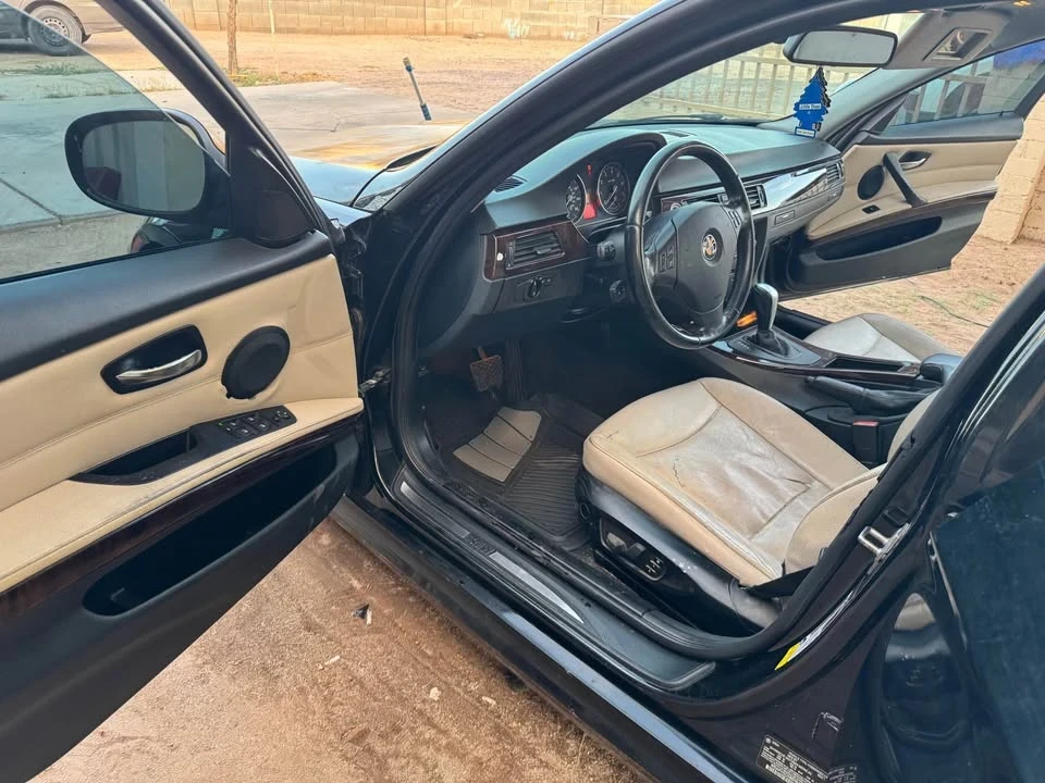 2011 BMW E90 3 Series Sedan - Image 2 of 5