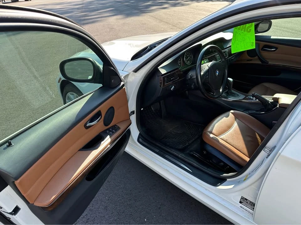 2011 BMW E90 3 Series Sedan - Image 9 of 17