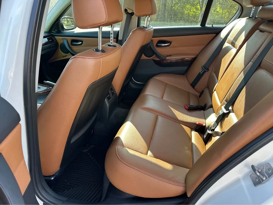2011 BMW E90 3 Series Sedan - Image 13 of 17