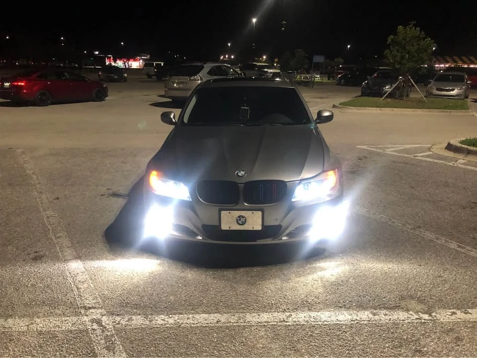 2011 BMW E90 3 Series Sedan - Image 10 of 11