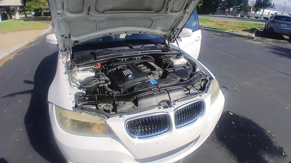 2011 BMW E90 3 Series Sedan - Image 16 of 17