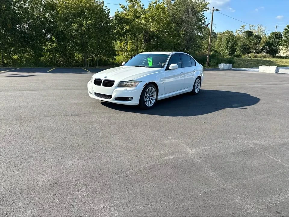 2011 BMW E90 3 Series Sedan - Image 2 of 17