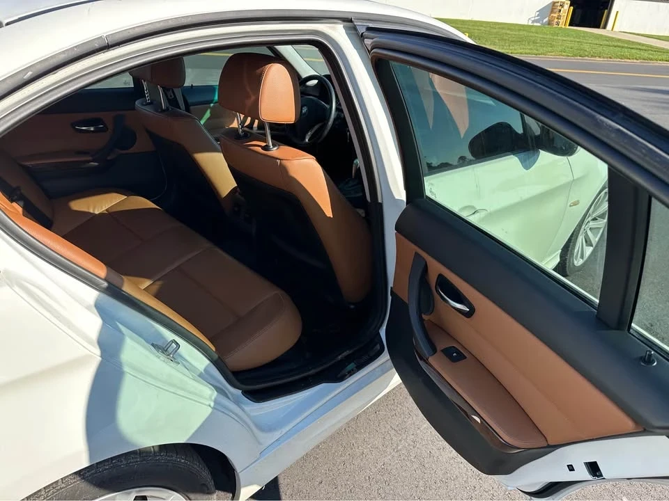 2011 BMW E90 3 Series Sedan - Image 12 of 17